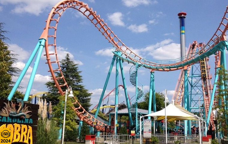 rollercoaster at carowinds theme park